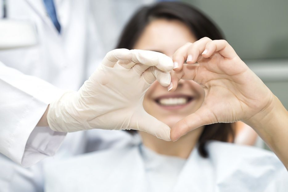 Implantes dentales: La solución para sonreír sin preocupaciones