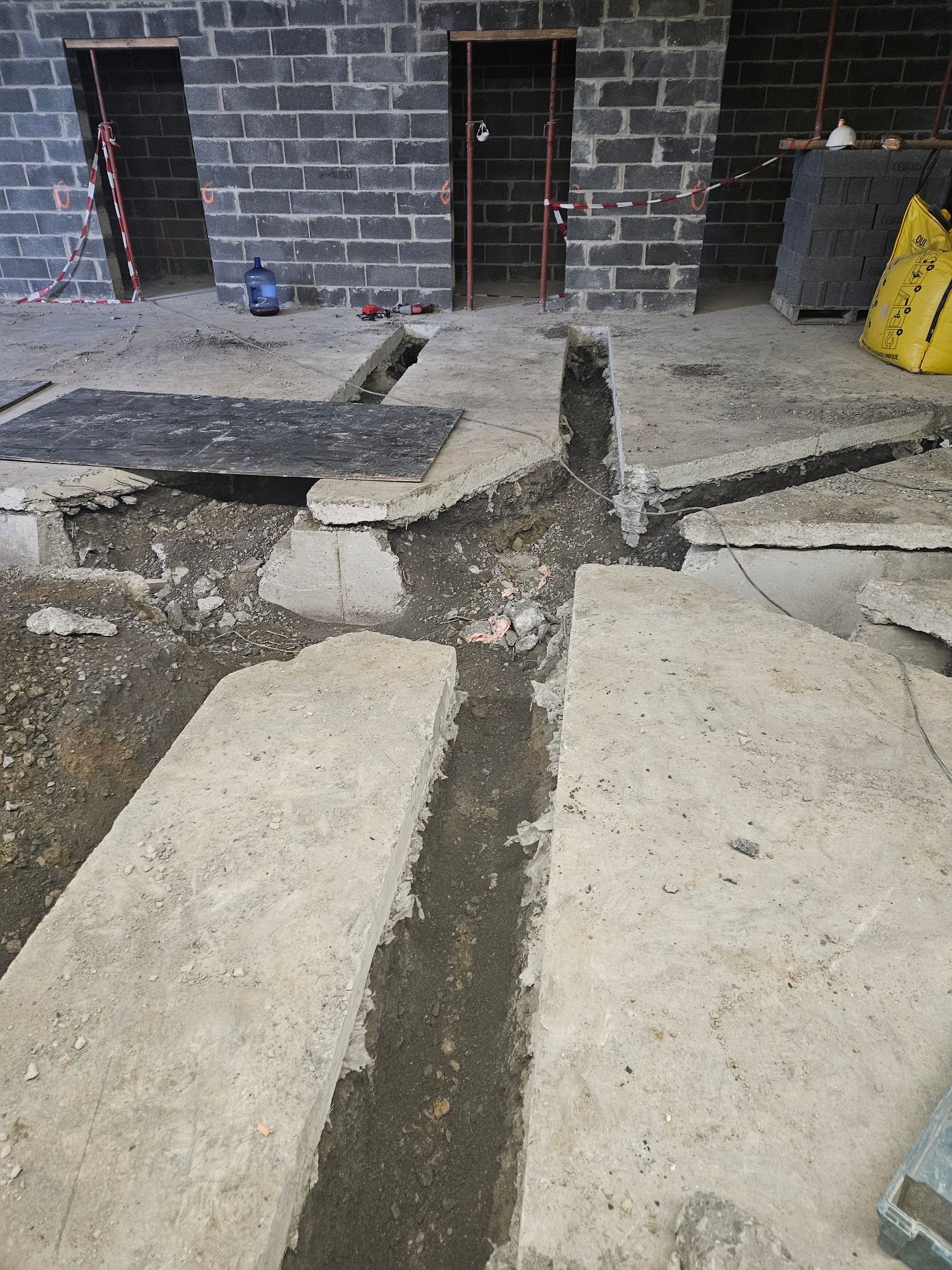 Dallage béton pour pose de raccordements d'eau