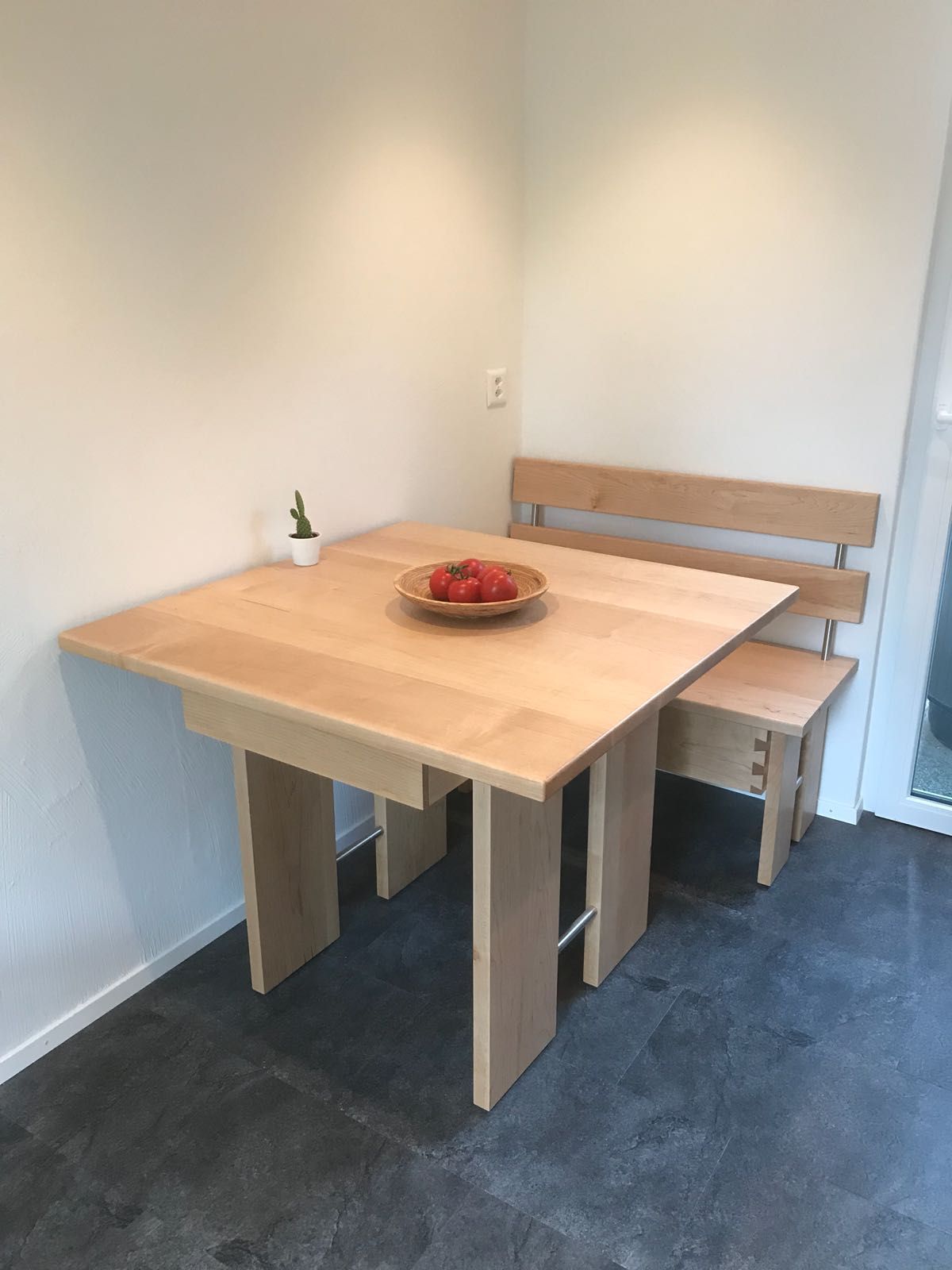 Tisch mit Sitzbank - Schreinerei Ritter