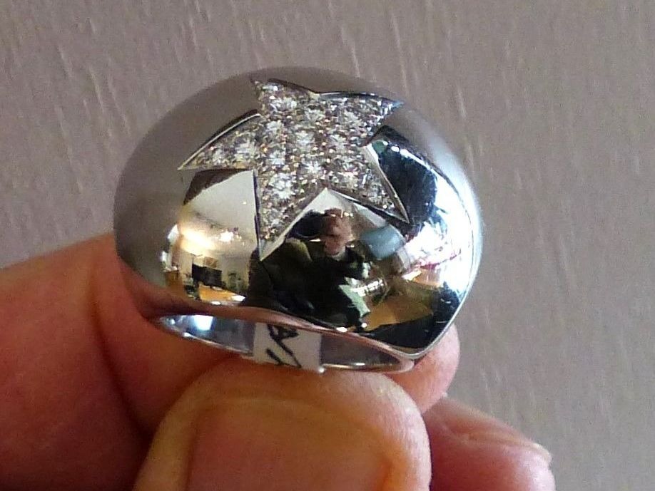 Bague de joaillerie signée Chanel, motif étoile avec diamants