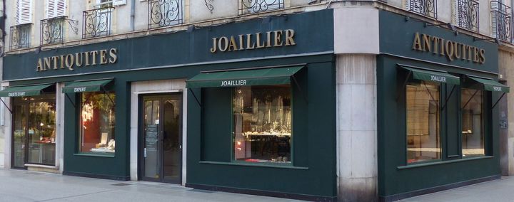 Devanture de la bijouterie joaillerie