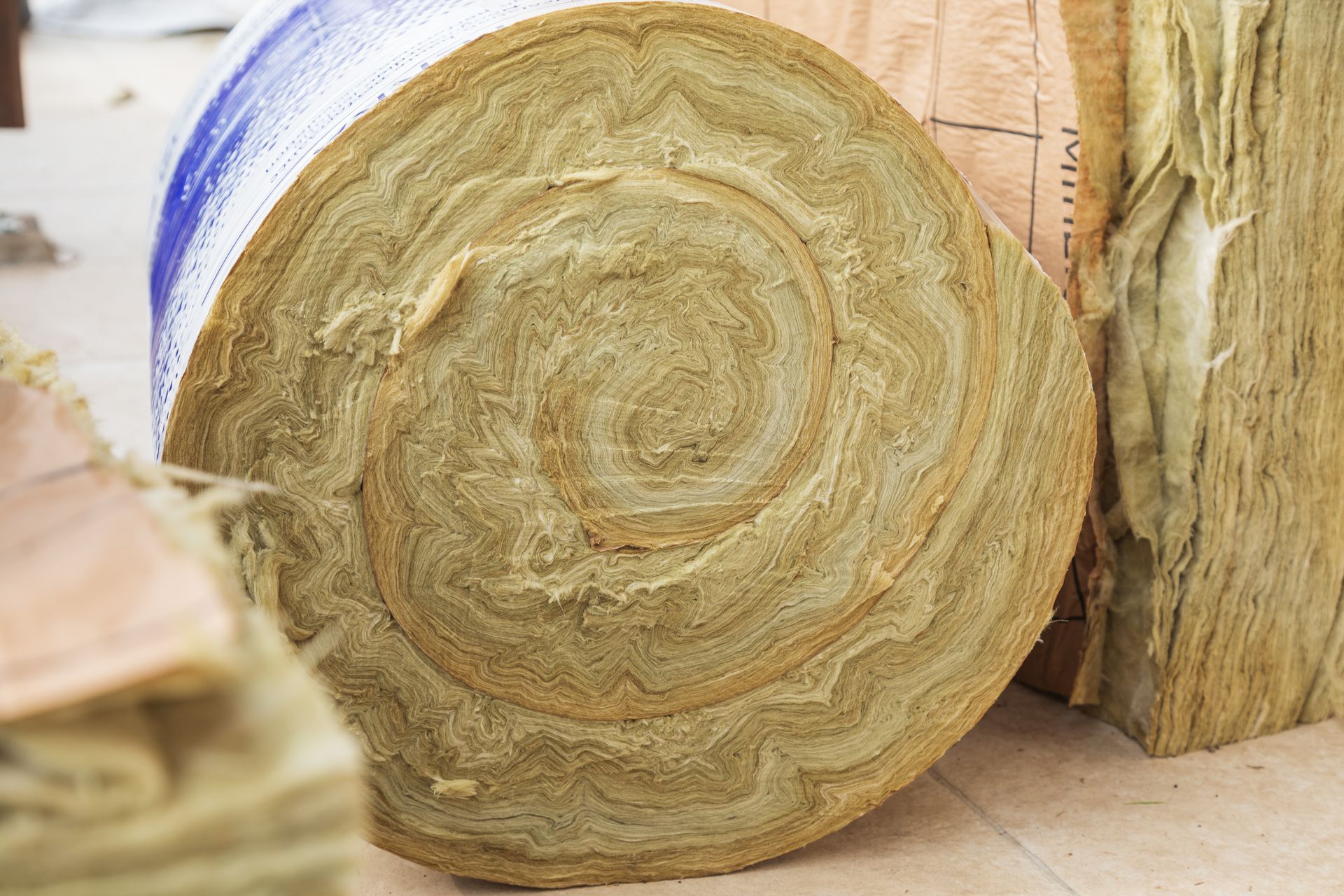 Rouleau de mousse isolante