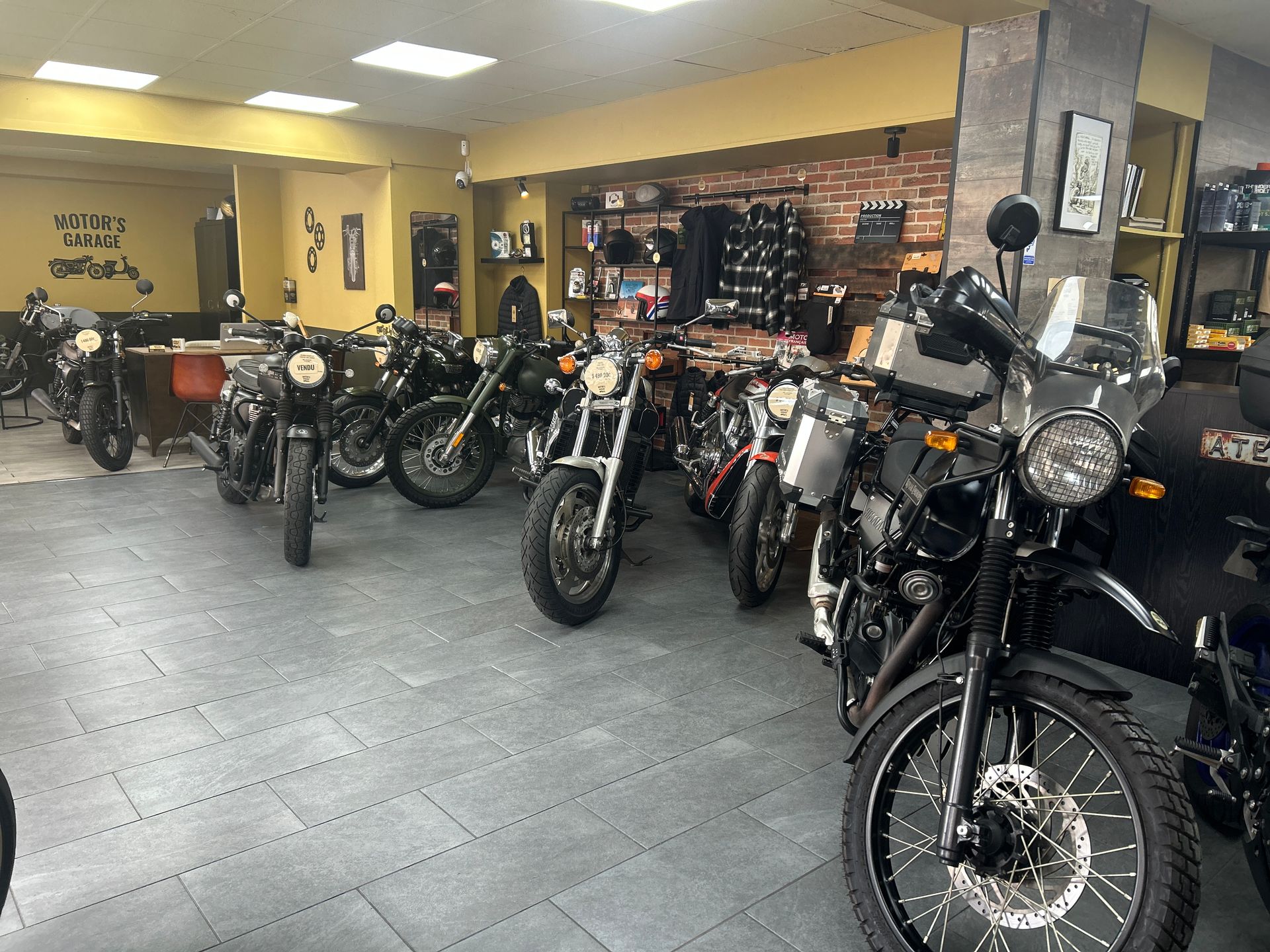 Atelier Motor's Garage à Courbevoie