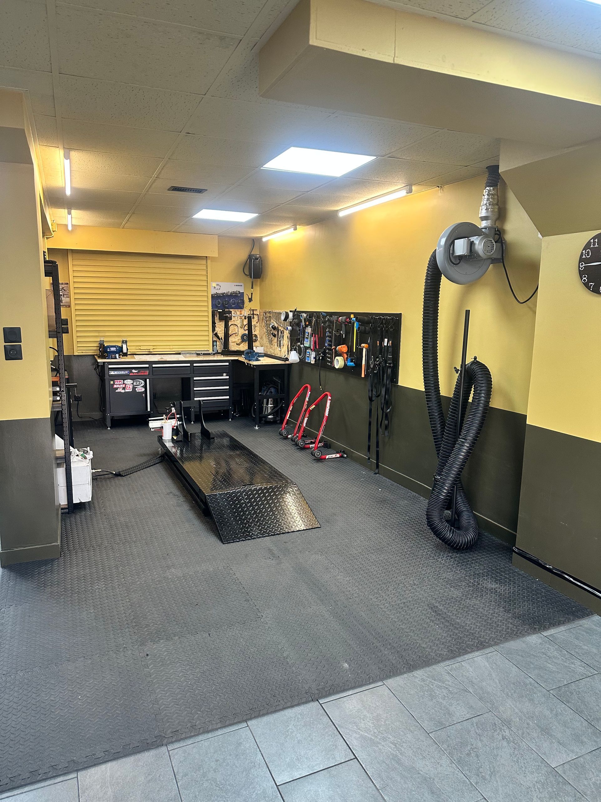 Remplacement d'une chaîne de moto