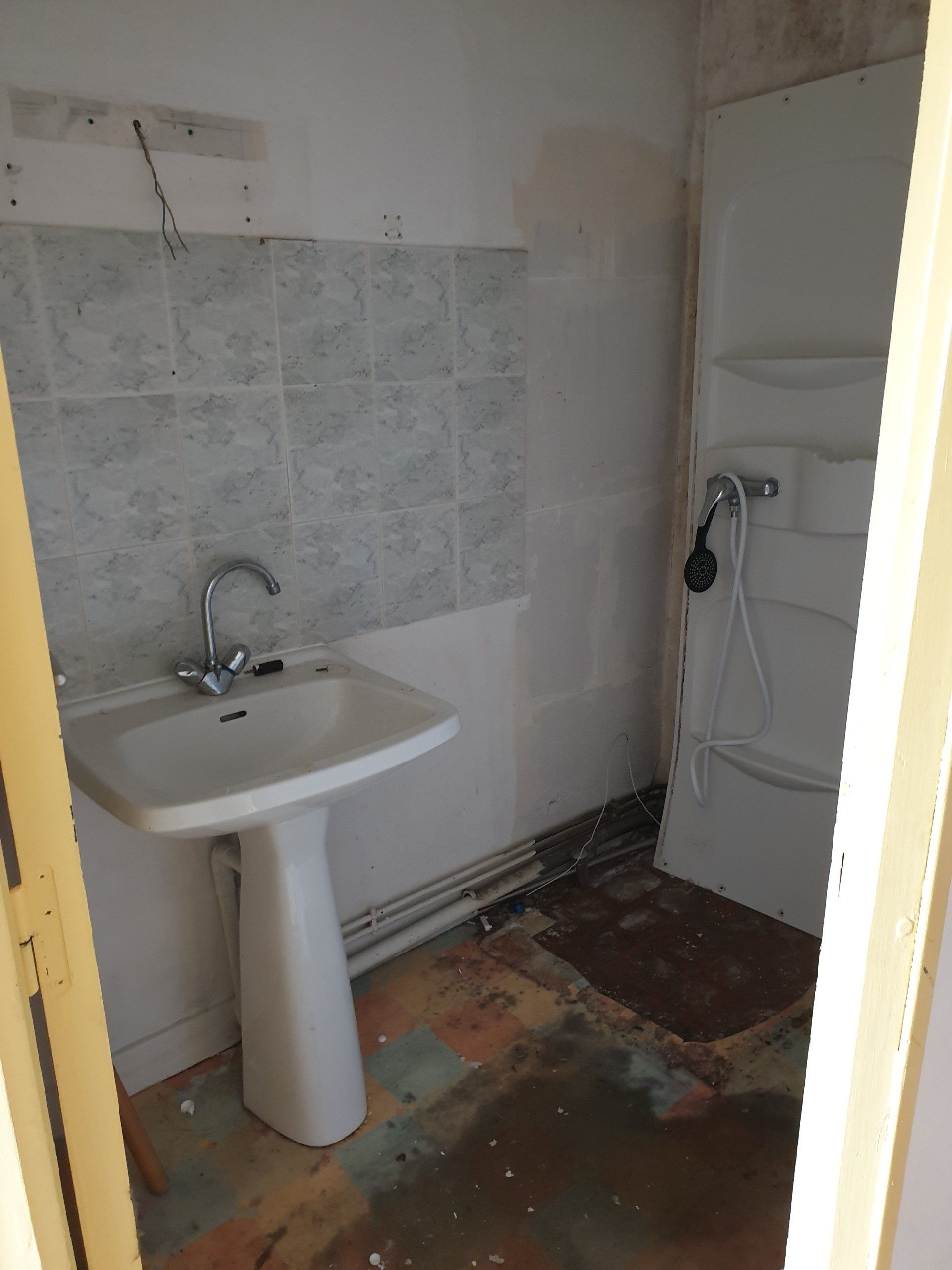 Salle de bain avant rénovation