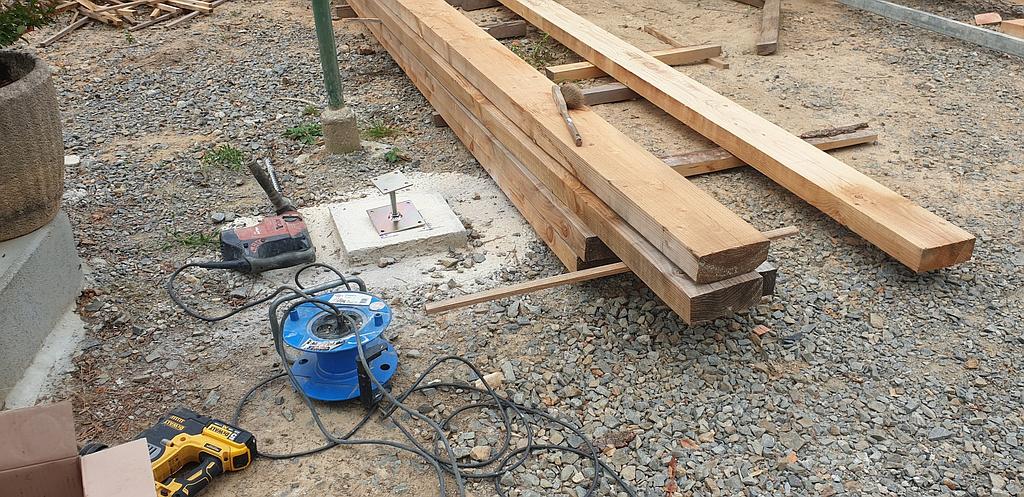 Planches en bois superposées