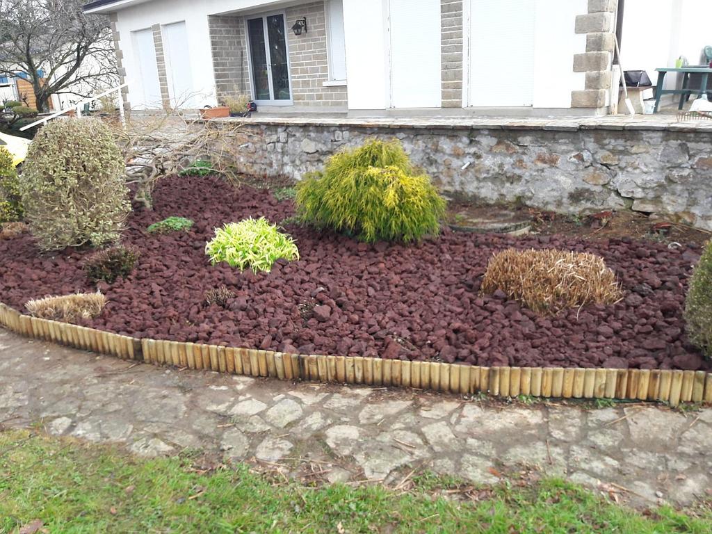 Création paysagère avec plantation de massif