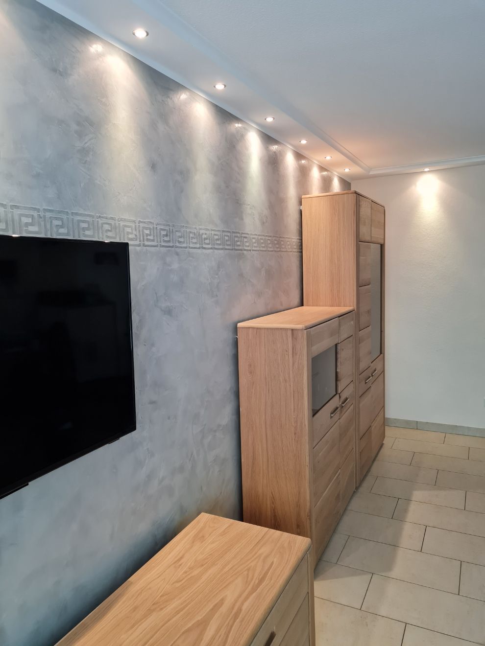 Malerarbeit im Wohnzimmer