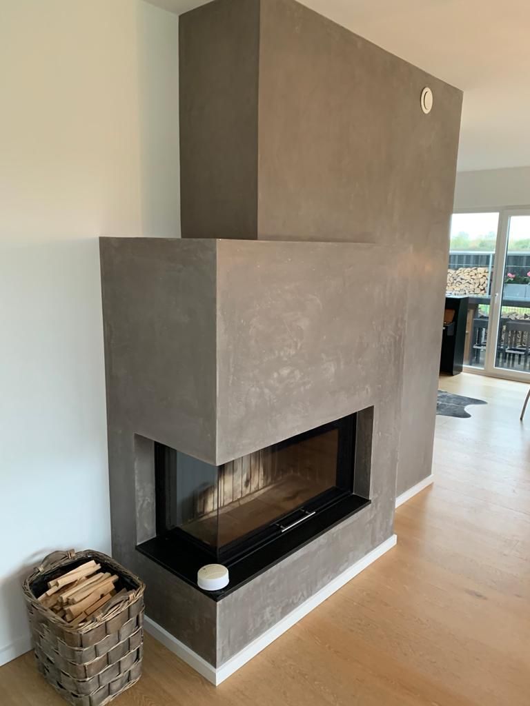 Malerarbeit im Wohnzimmer