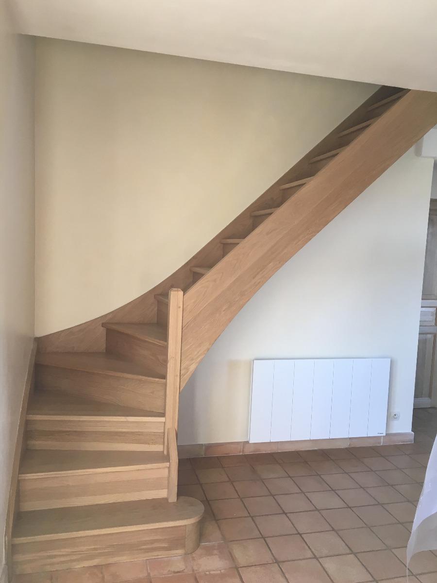 Escalier chêne massif en rénovation à Thenon | Menuiserie Delort Agencement Dordogne