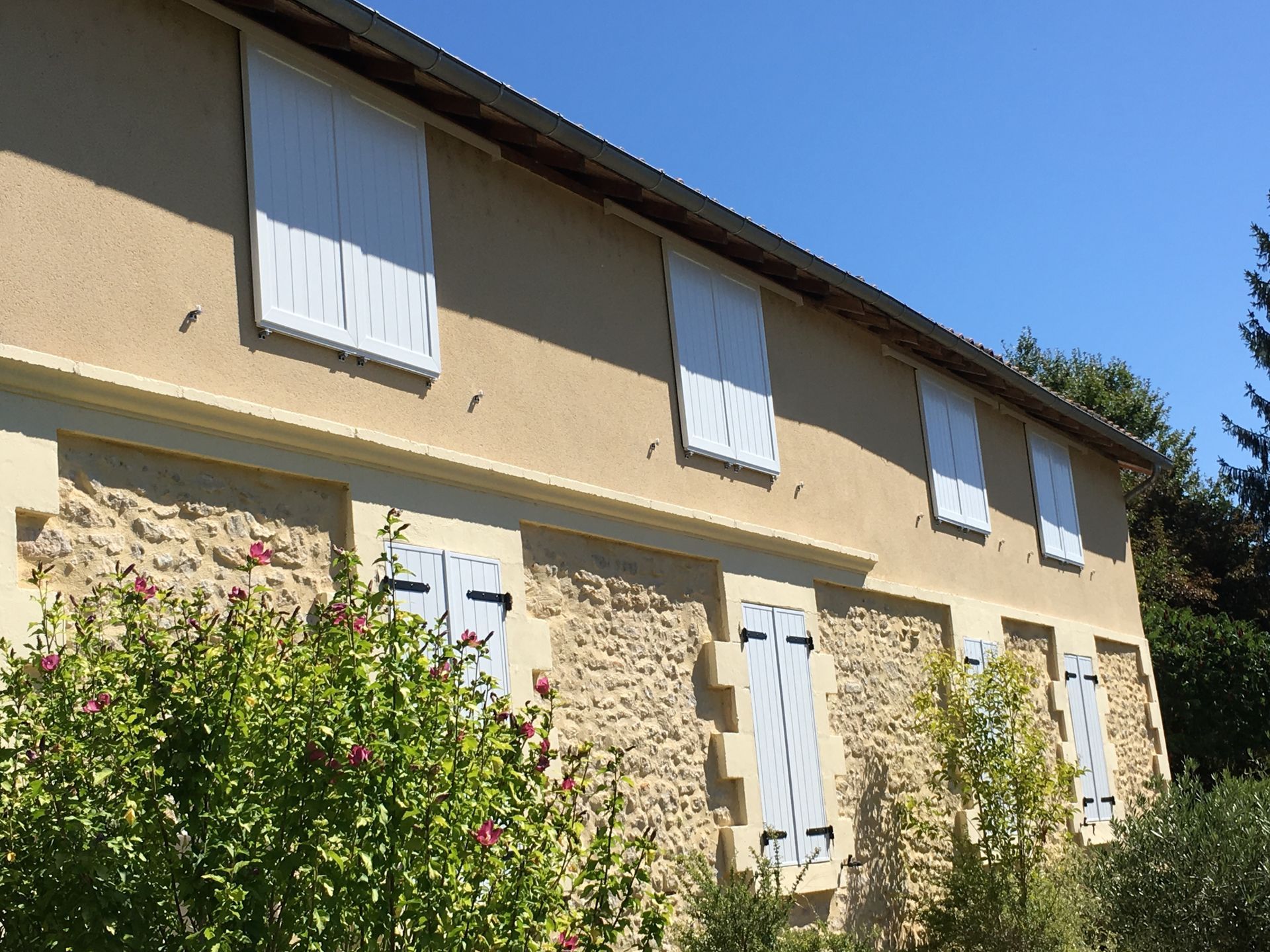 Volets coulissants et battants | Menuiserie Delort Agencement Dordogne