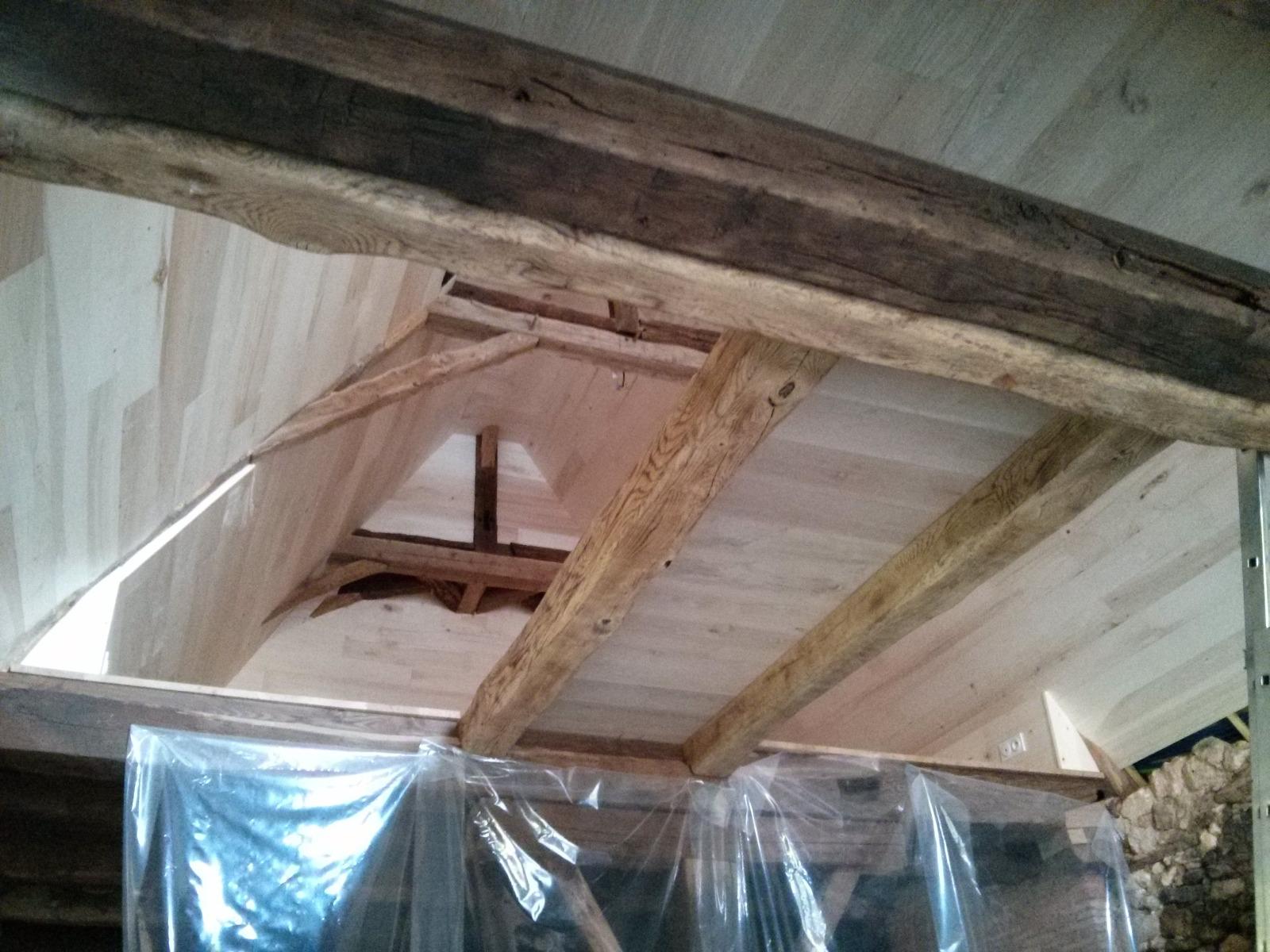 Isolation de la toiture à Montignac | Menuiserie Delort Agencement Dordogne