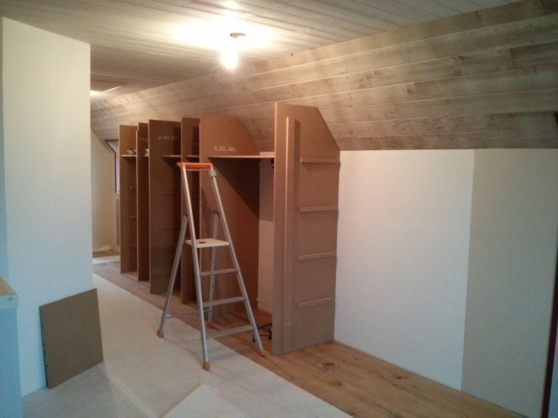 Aménagement de combles de profil avant | Menuiserie Delort Agencement Dordogne