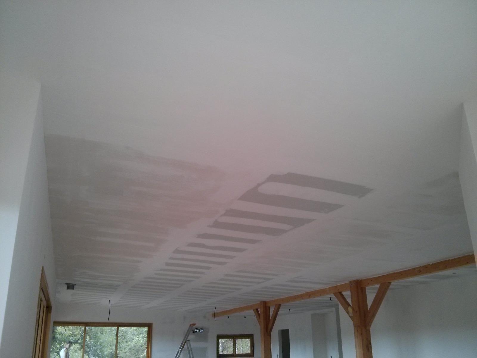 Enduit de finition sur plafonds et murs | Menuiserie Delort Agencement Dordogne