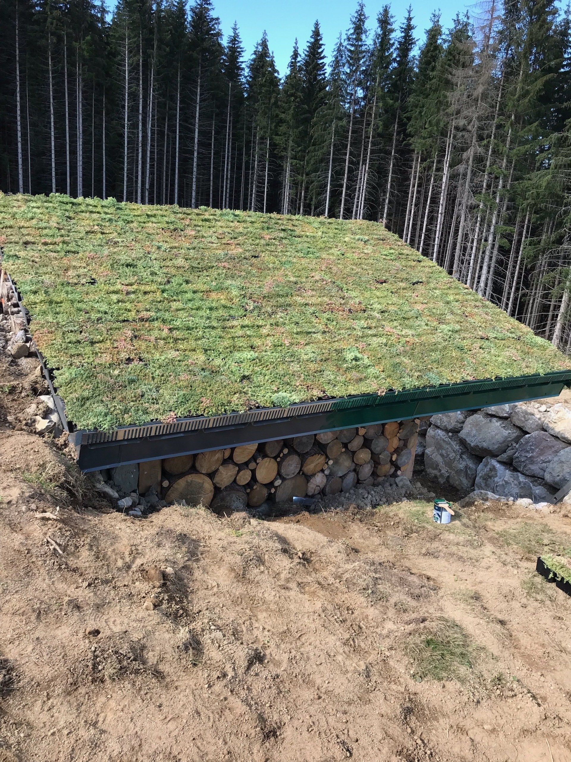 Distribution de matériaux de toiture verte