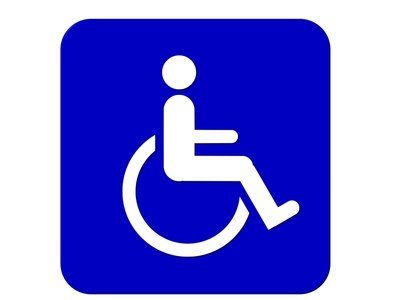 Panneau avec le sigle de personne en situation d'handicap