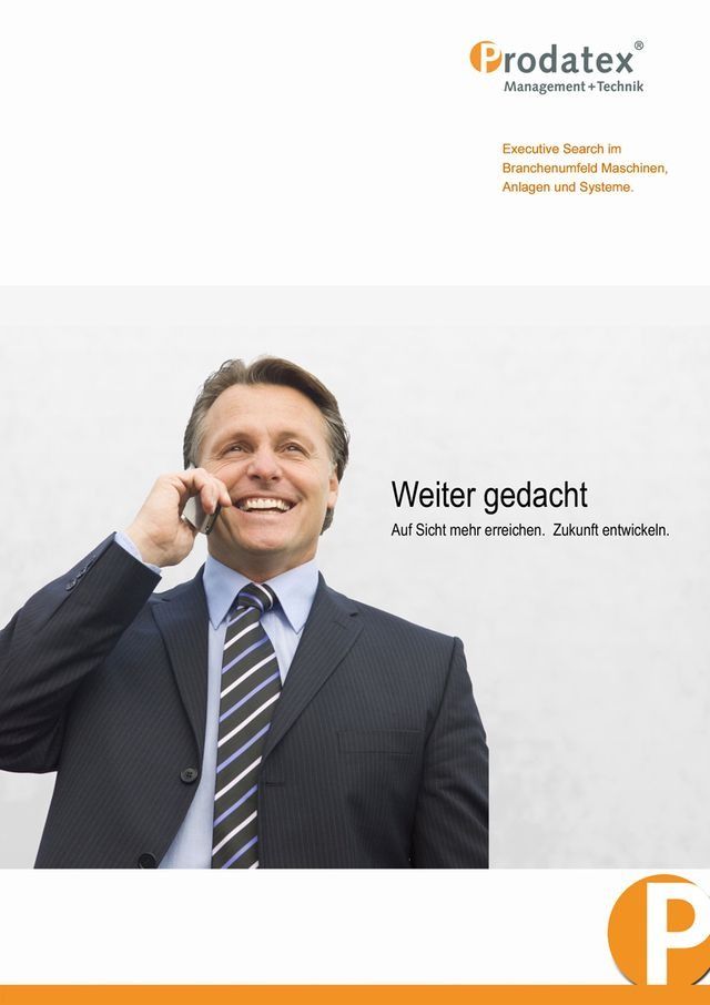 Ein Mann in Anzug und Krawatte telefoniert mit einem Mobiltelefon.