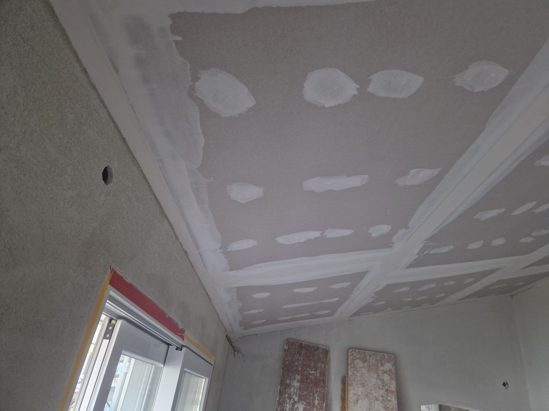 controsoffittatura in fase di costruzione - Gomes Gessatura Sagl