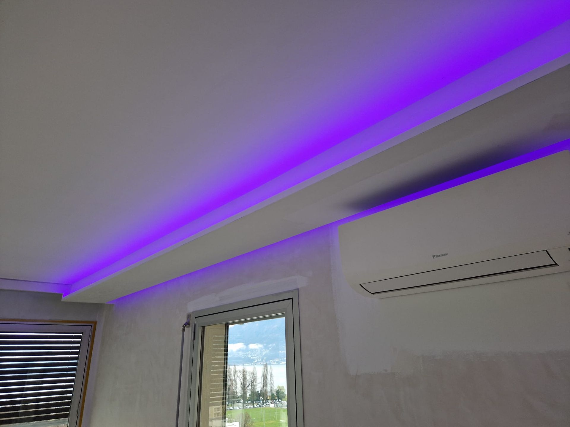 luci a LED viola - Gomes Gessatura Sagl