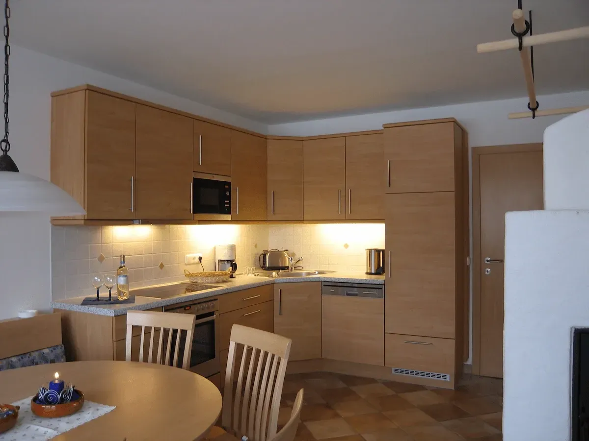 Voll ausgestattete Küche