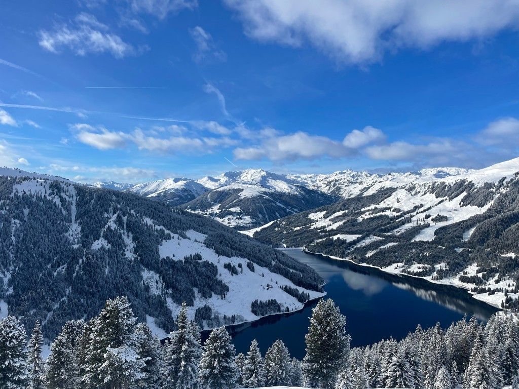 Gerlospass Durlaßboden Speichersee im Winter