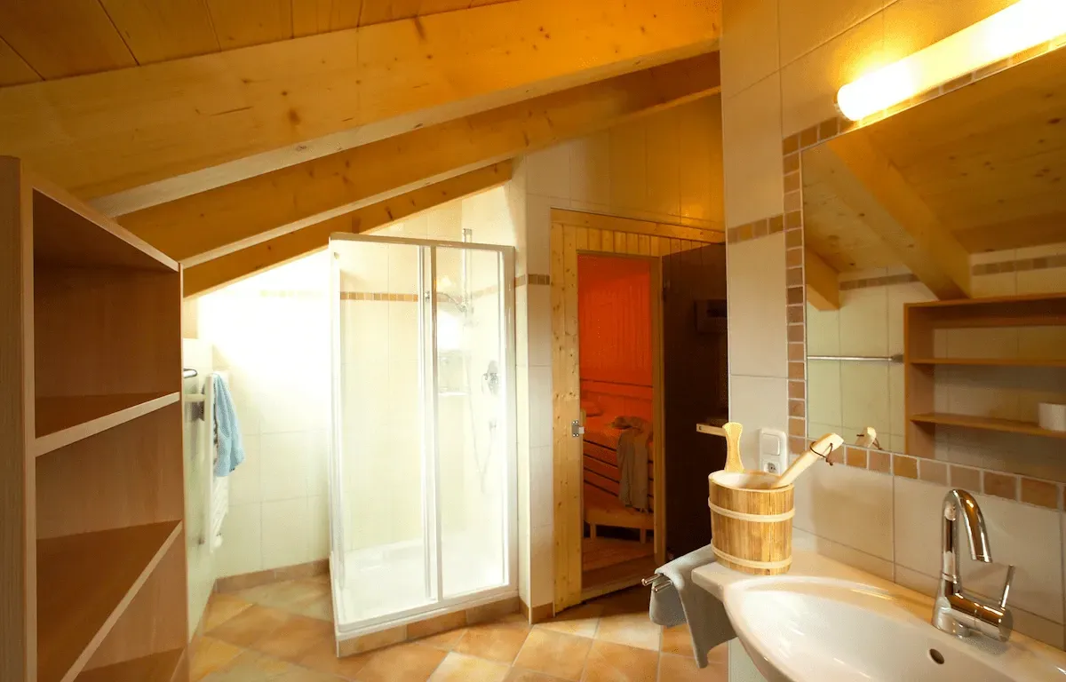 Badezimmer mit optionaler Sauna