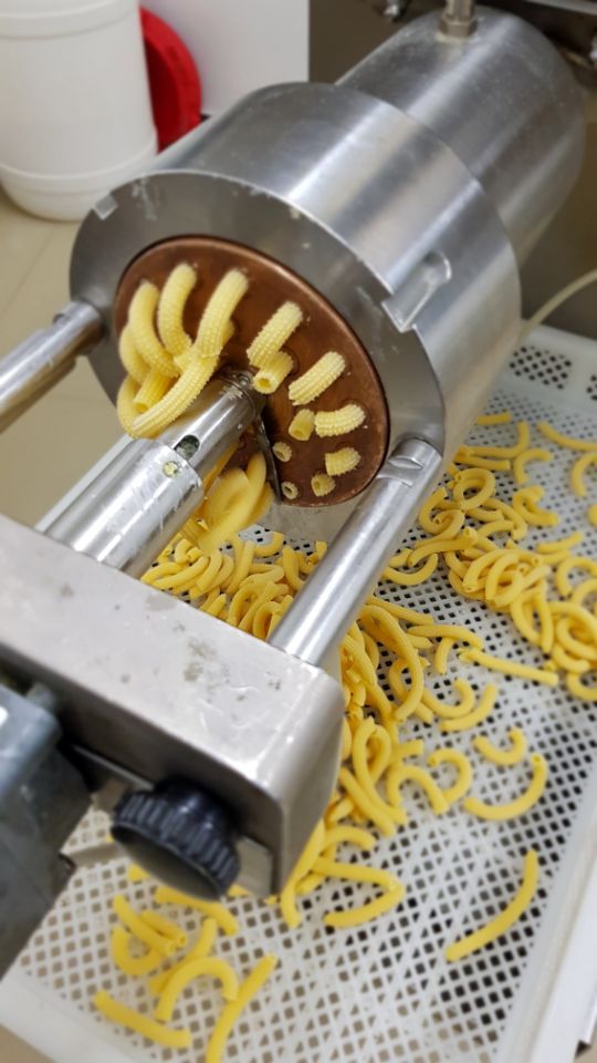 Verse pasta maken met machine