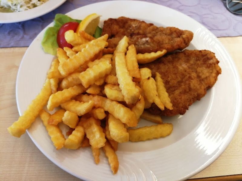 Berggasthof Metzgerei Weig Schnitzel