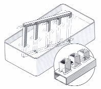 Un dibujo en blanco y negro de una caja con grapas dentro.