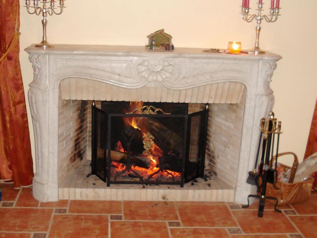 Cheminée en marbre Serafim Merlo Genève