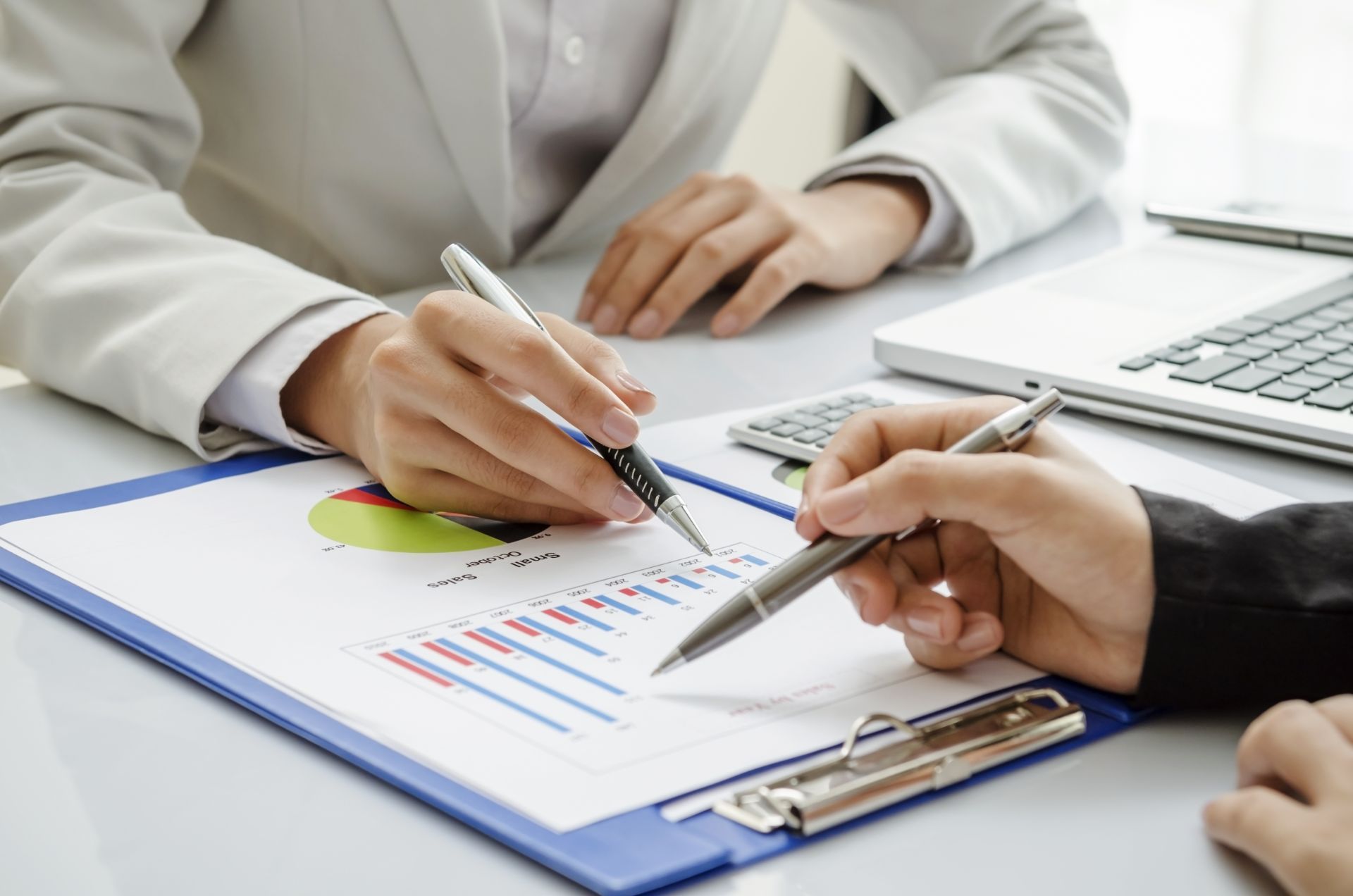 Verhandlung im Büro