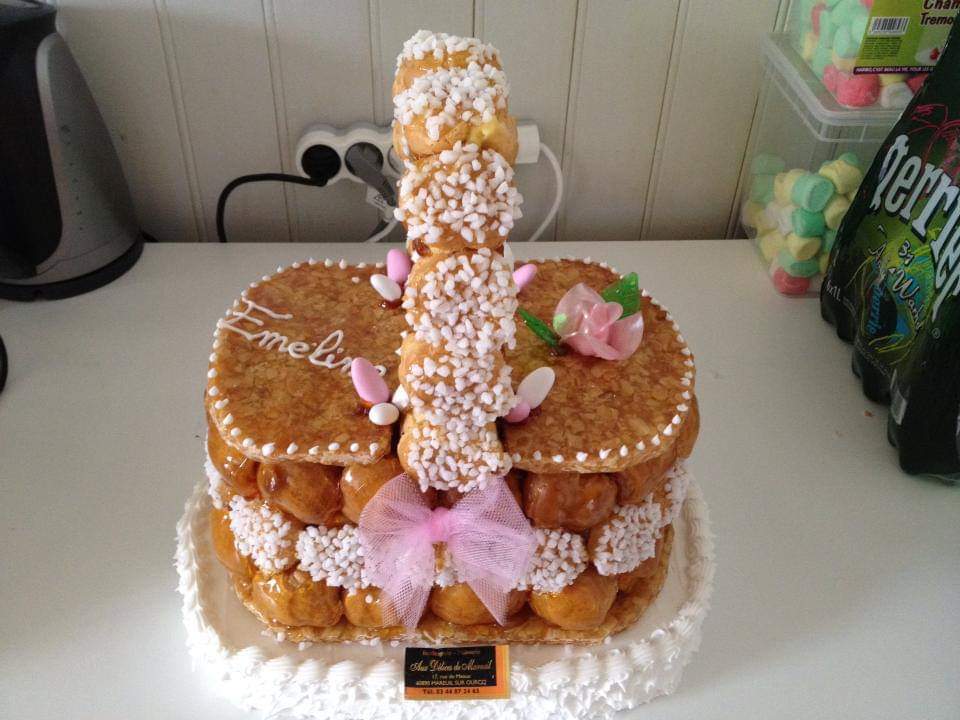 Pièce montée en forme de papillon