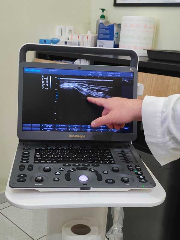 Χειρουργός Ορθοπαιδικός Μεσιακάρης Κωνσταντίνος MD, MSc στην Μυτιλήνη