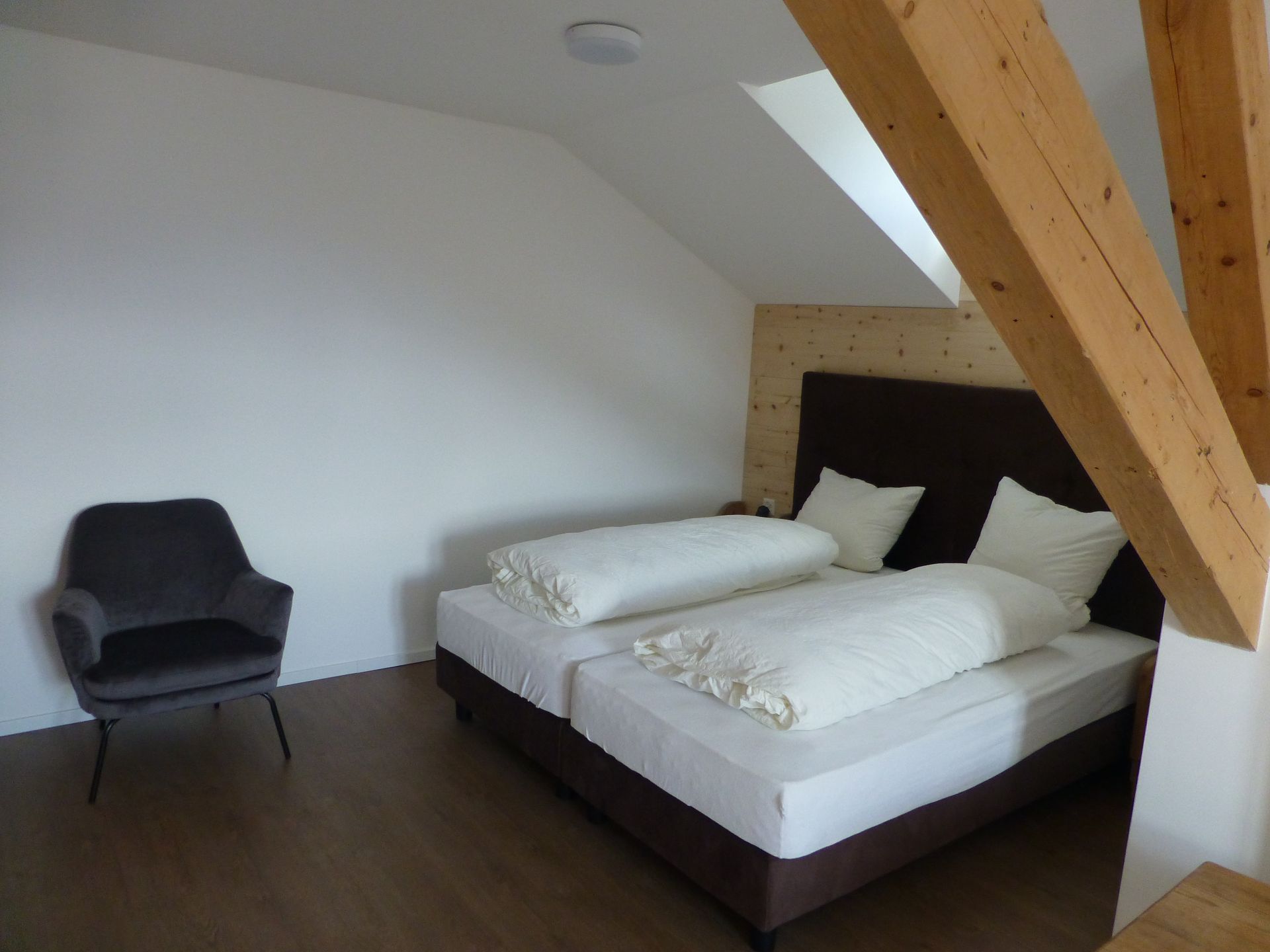 Doppelzimmer- Hotel Süsom-Givè