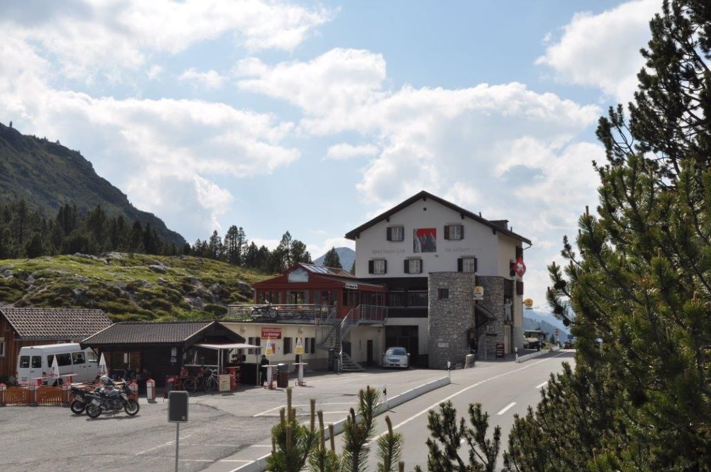 Hotel - Hotel Süsom-Givè - Tschierv