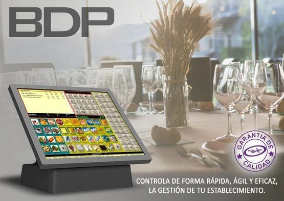 Sistema de punto de venta BDP en exhibición en un restaurante. Texto: «Controle la gestión rápida, ágil y eficiente de su establecimiento».