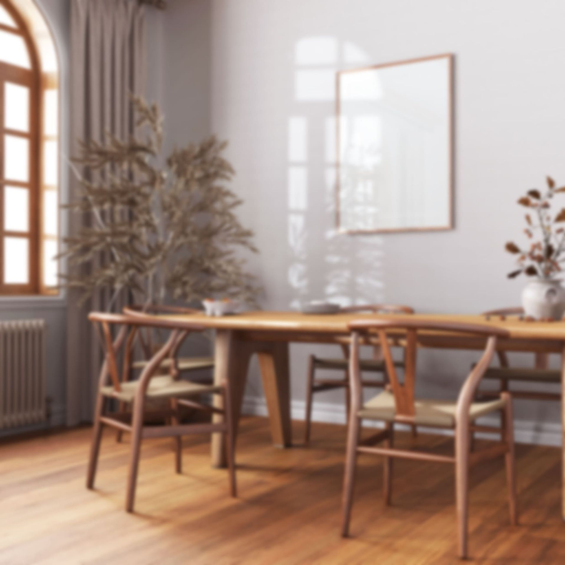 Un comedor con mesa y sillas de madera.
