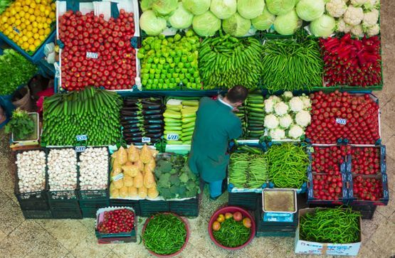 Arbeiten bei Roos Früchte, Gemüse und Tiefkühlprodukte