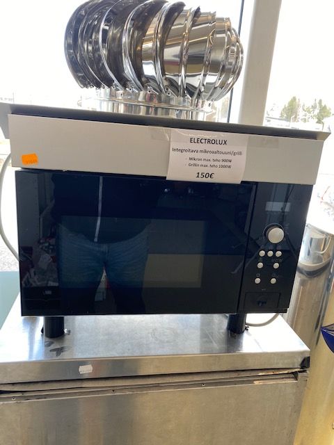 Käytetty grilli Laaksojen konekirppiksellä.