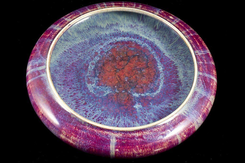 Porcelaine violette et rouge