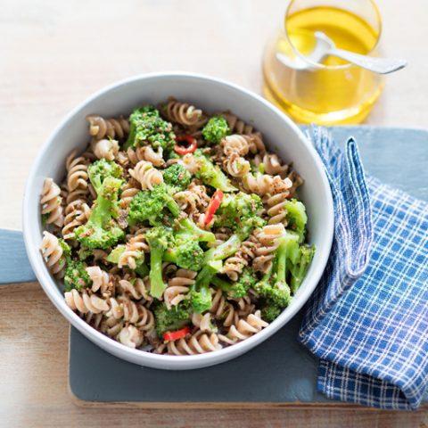 SPIRALES AUX BROCOLIS ET À LA CHAPELURE COMME DANS LE SUD DE L’ITALIE