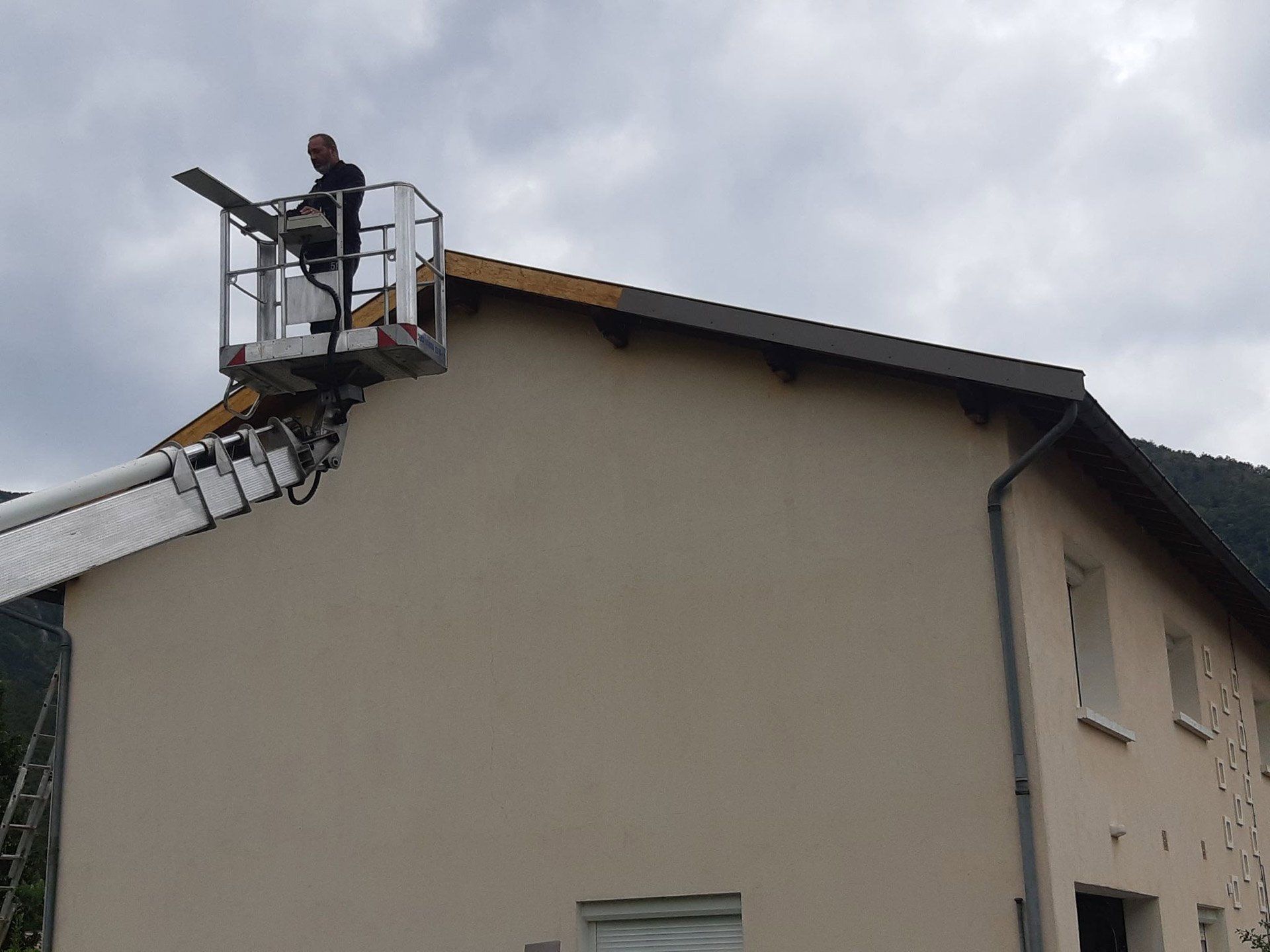 Rénovation de toiture réalisés par DR Construction