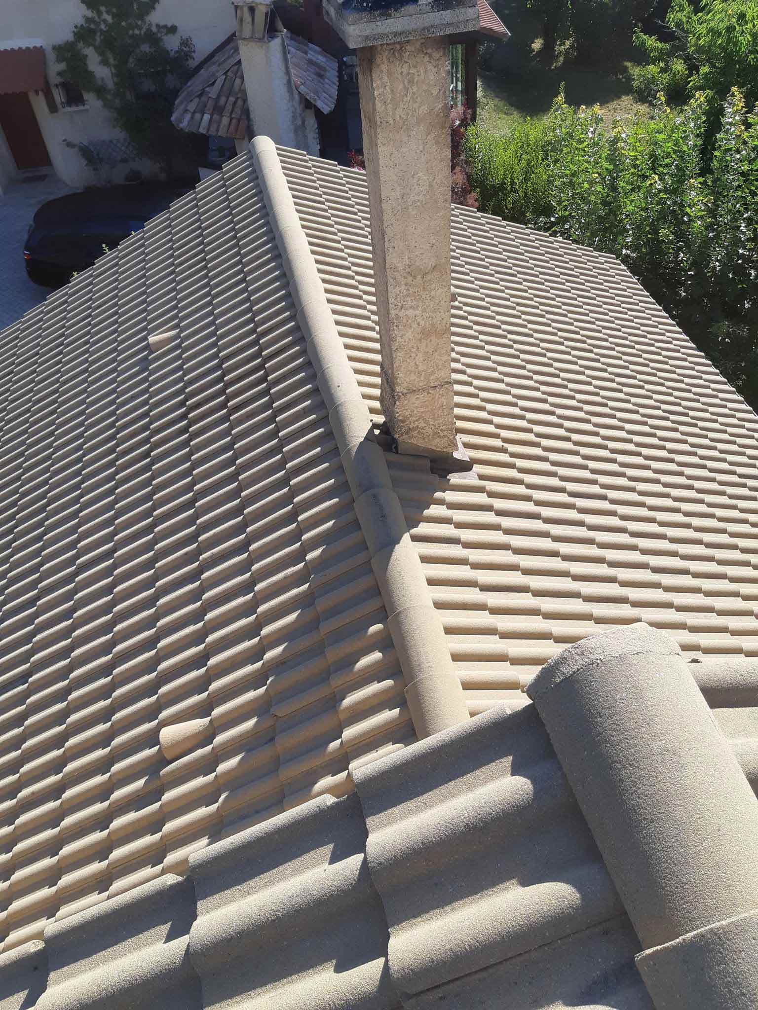 Réalisation d'une toiture par DR Construction