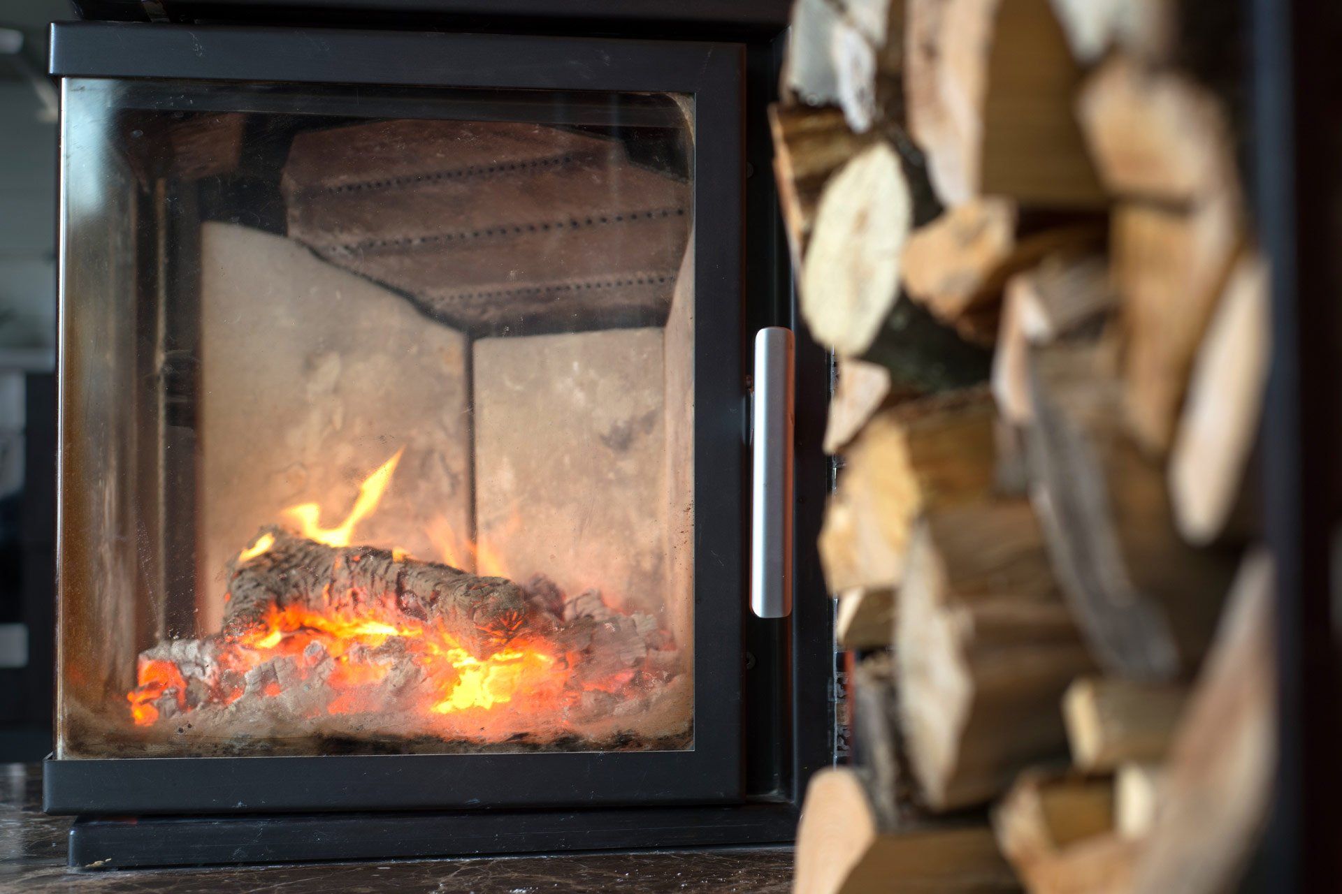 Cheminée en fonctionnement