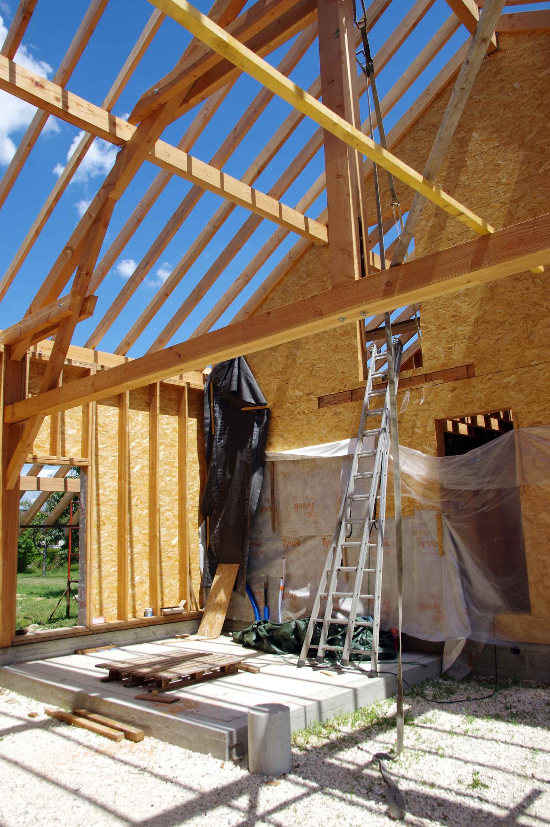 Pose de charpente en bois