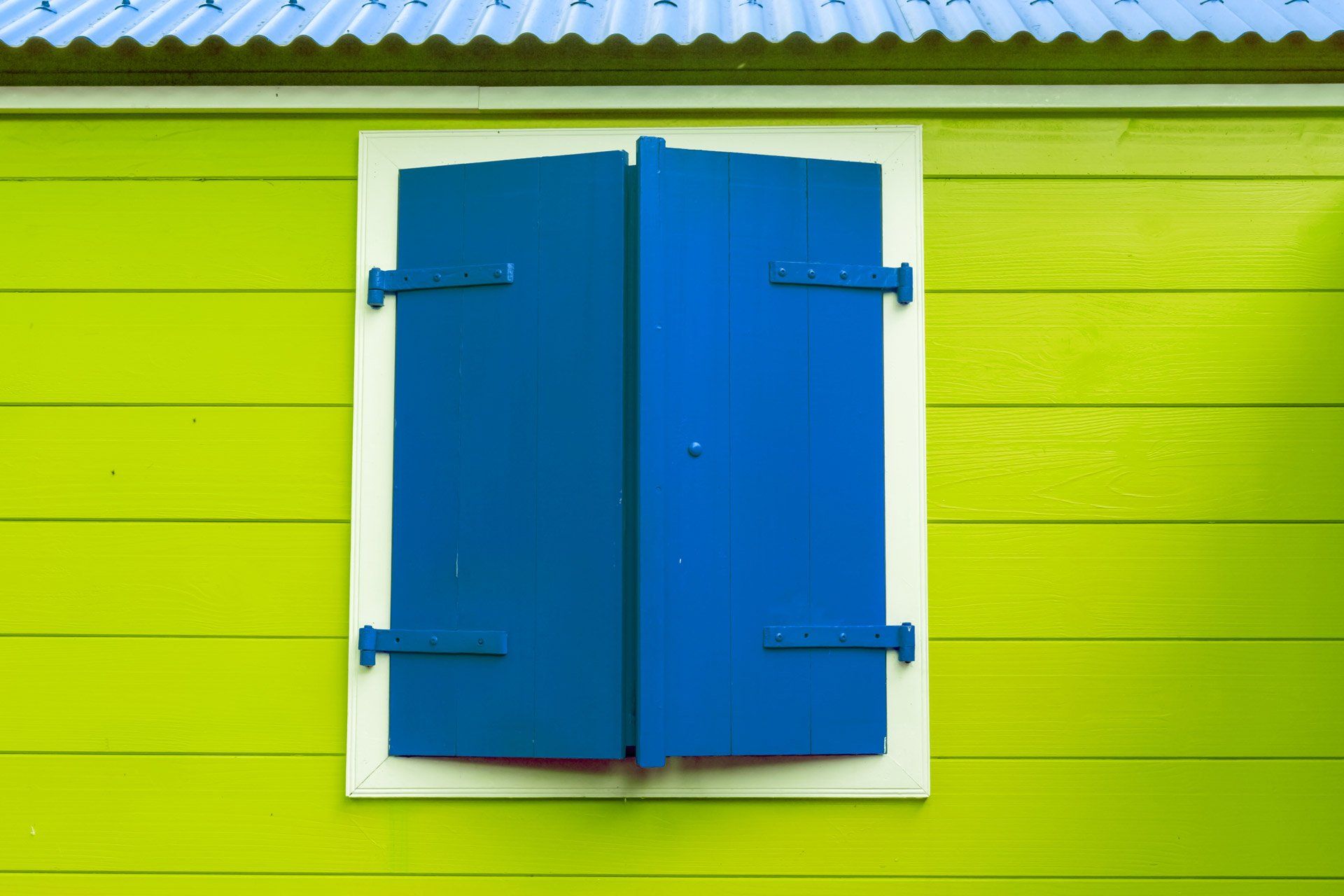 Peinture sur volets en bois