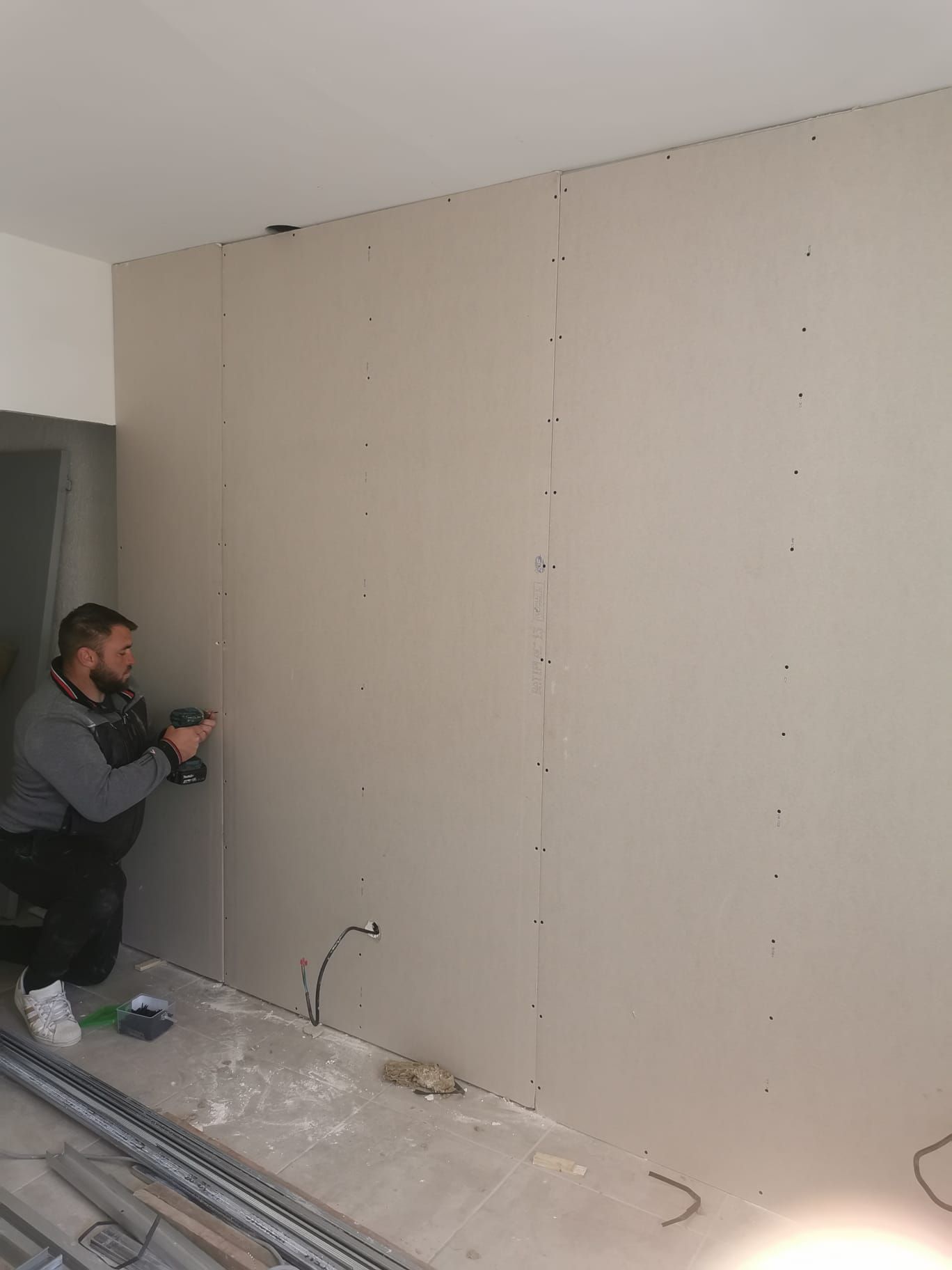 Fixation des plaques de plâtre