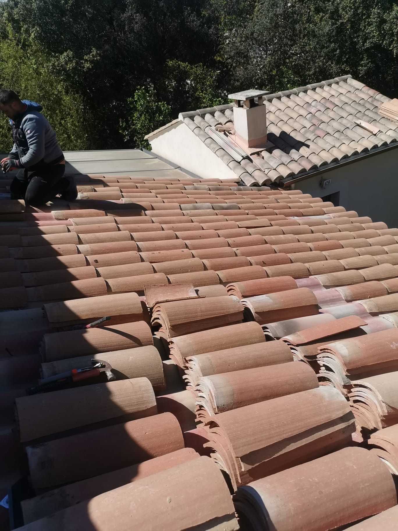 Pose de tuiles courbes