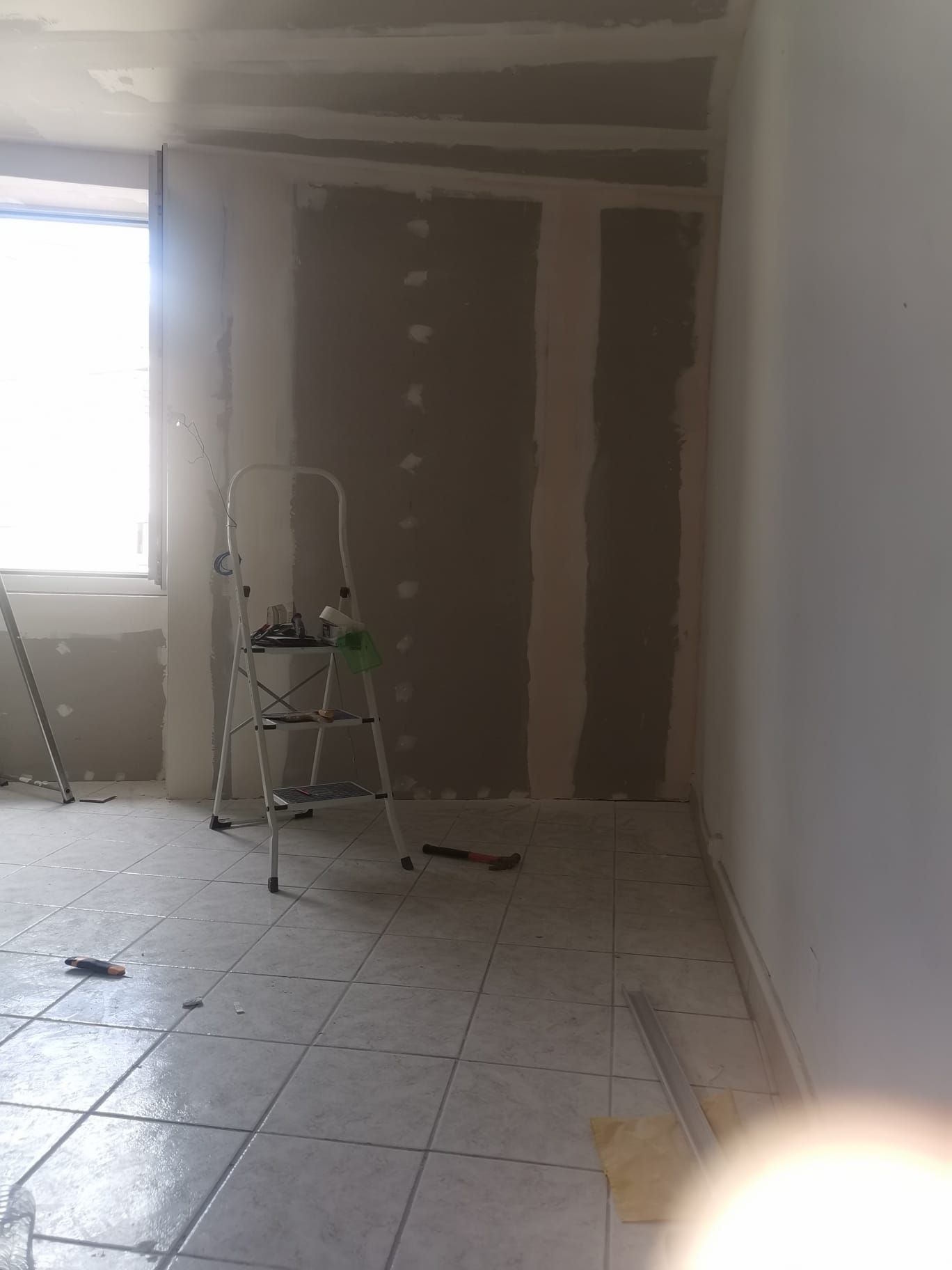 Travaux de plaquisterie