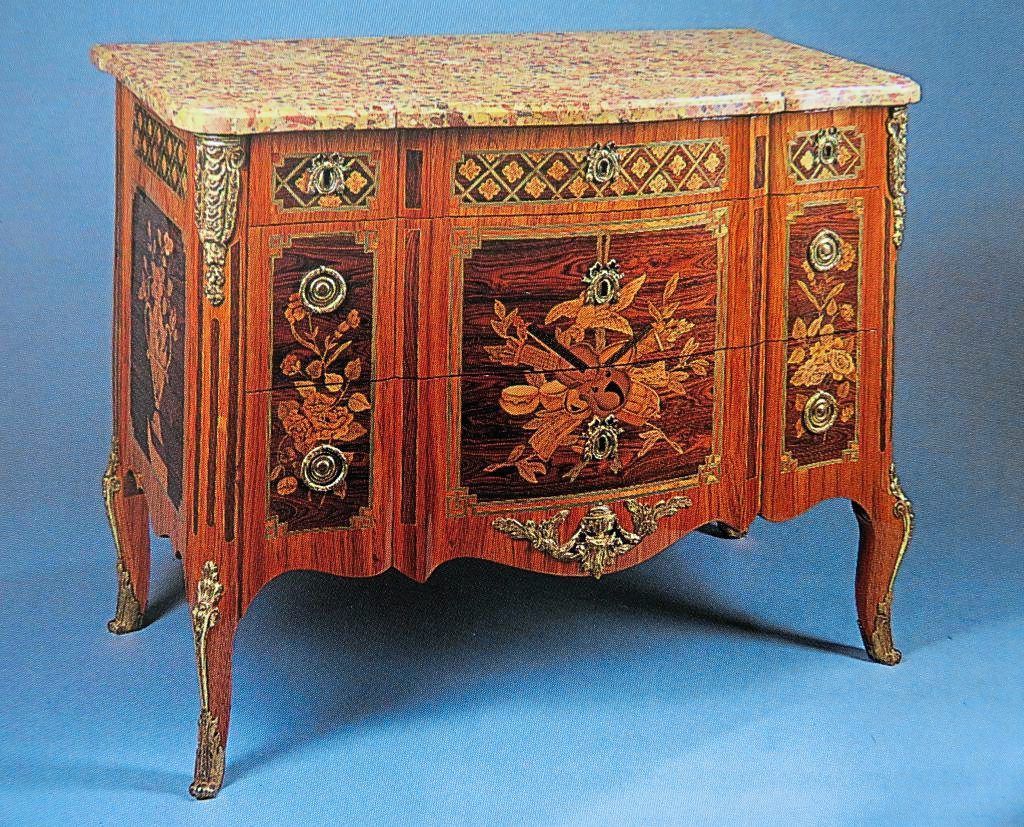 Antiquitäten Schrank